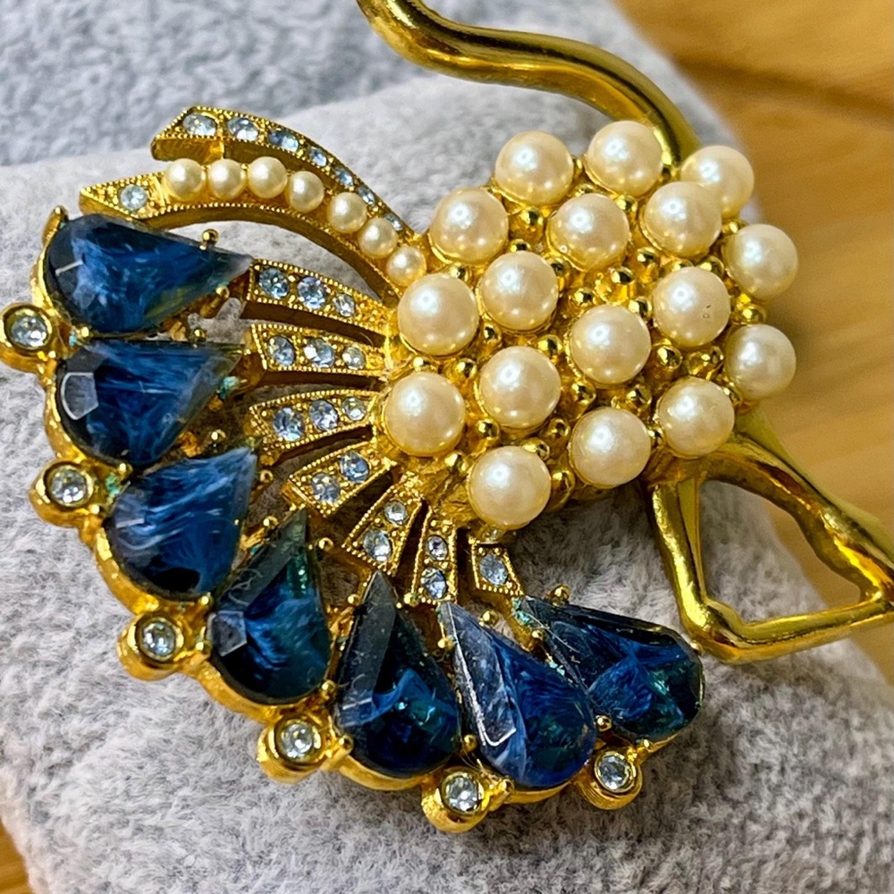 VTG RARE 1928 Elegant Gold and Blue Peacock Brooch - Picture 11 of 16